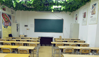 ���۽���